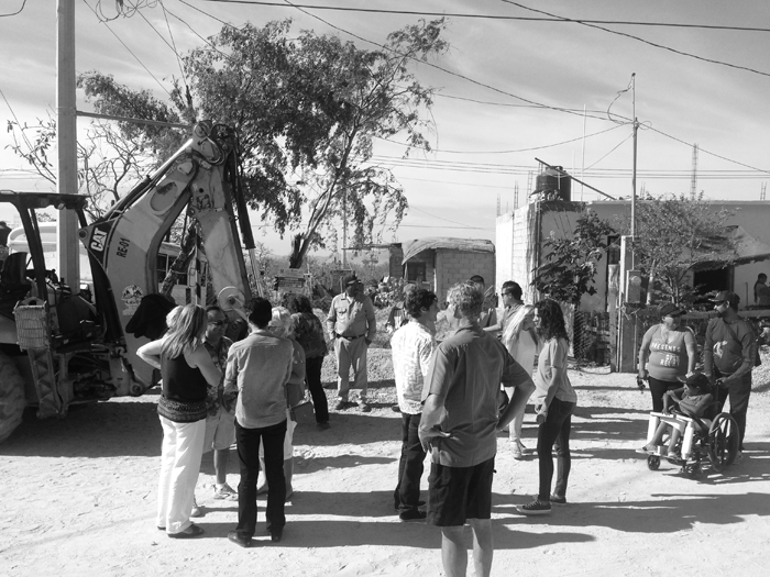 casa-O-Cabo-San-Lucas-a10studio-Hurricane-Odile-crowd-02