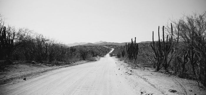 a10studio-La-Paz-Baja-Desert-architecture-bw